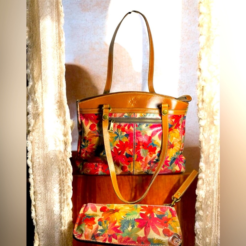 Patricia Nash Colorful Floral Tote and wristlet set